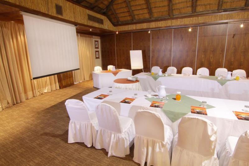 Cresta Mowana Safari Lodge كاسان المظهر الخارجي الصورة