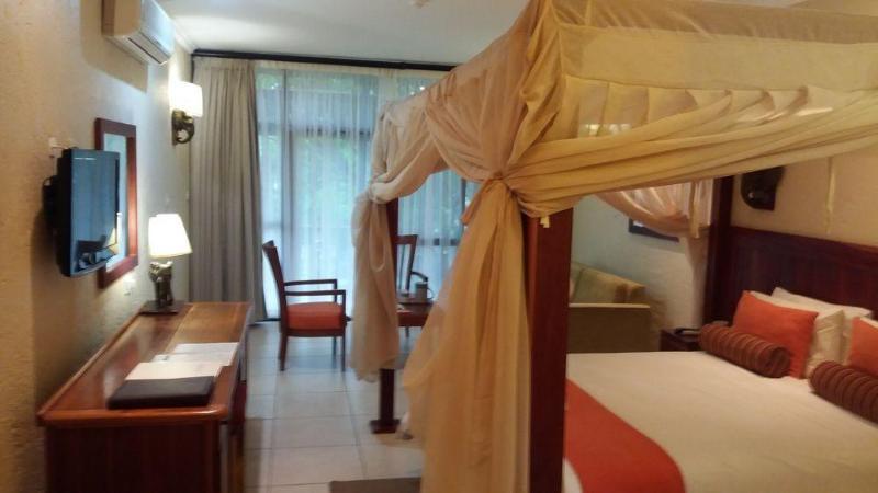 Cresta Mowana Safari Lodge كاسان المظهر الخارجي الصورة